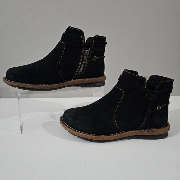 NEW Born Wynter Ankle Bootie Womens 8 Black Suede Distressed Casual Fall Winter - Picture 2 of 13